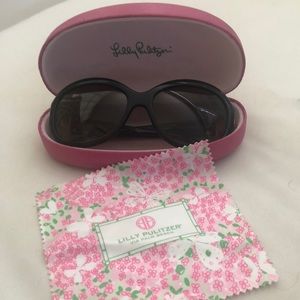 Lily Pulitzer fabu-lilly! Sunglasses